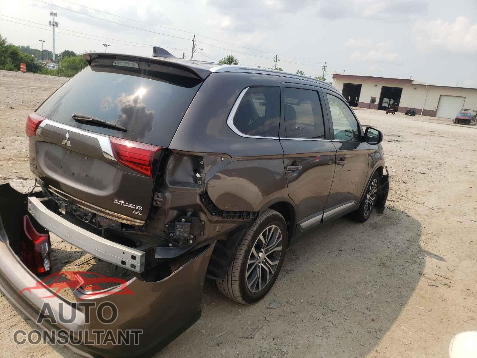 MITSUBISHI OUTLANDER 2017 - JA4AD3A33HZ025656