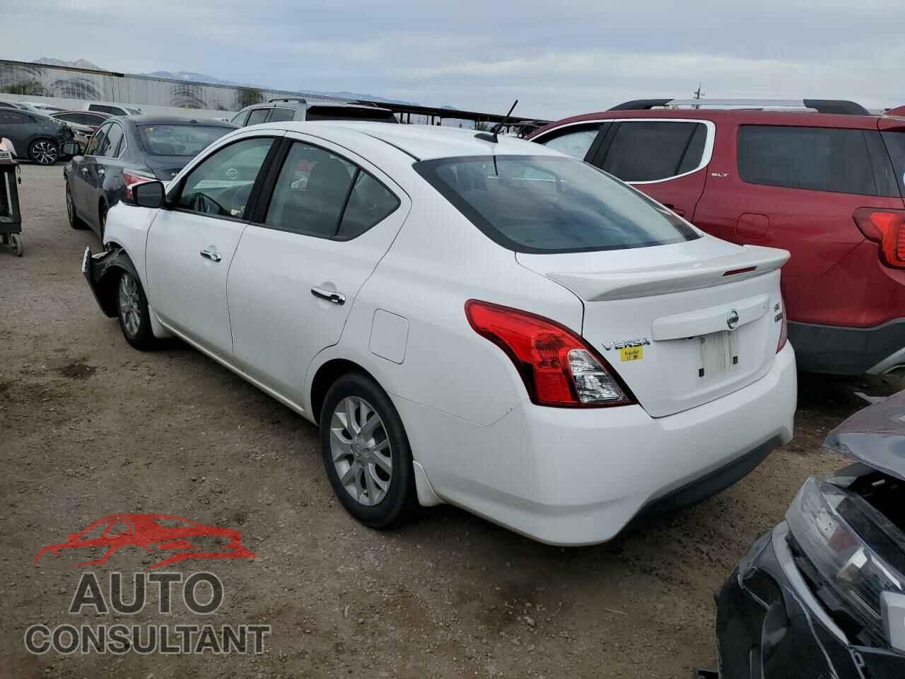 NISSAN VERSA 2017 - 3N1CN7AP1HL847517