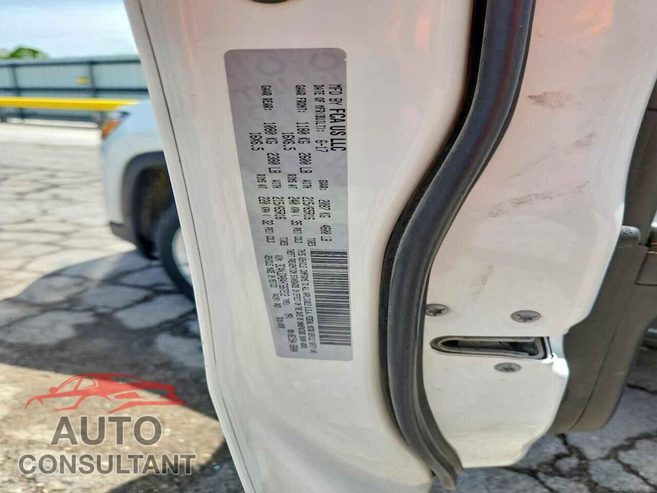 JEEP COMPASS 2017 - 3C4NJDAB4HT667212