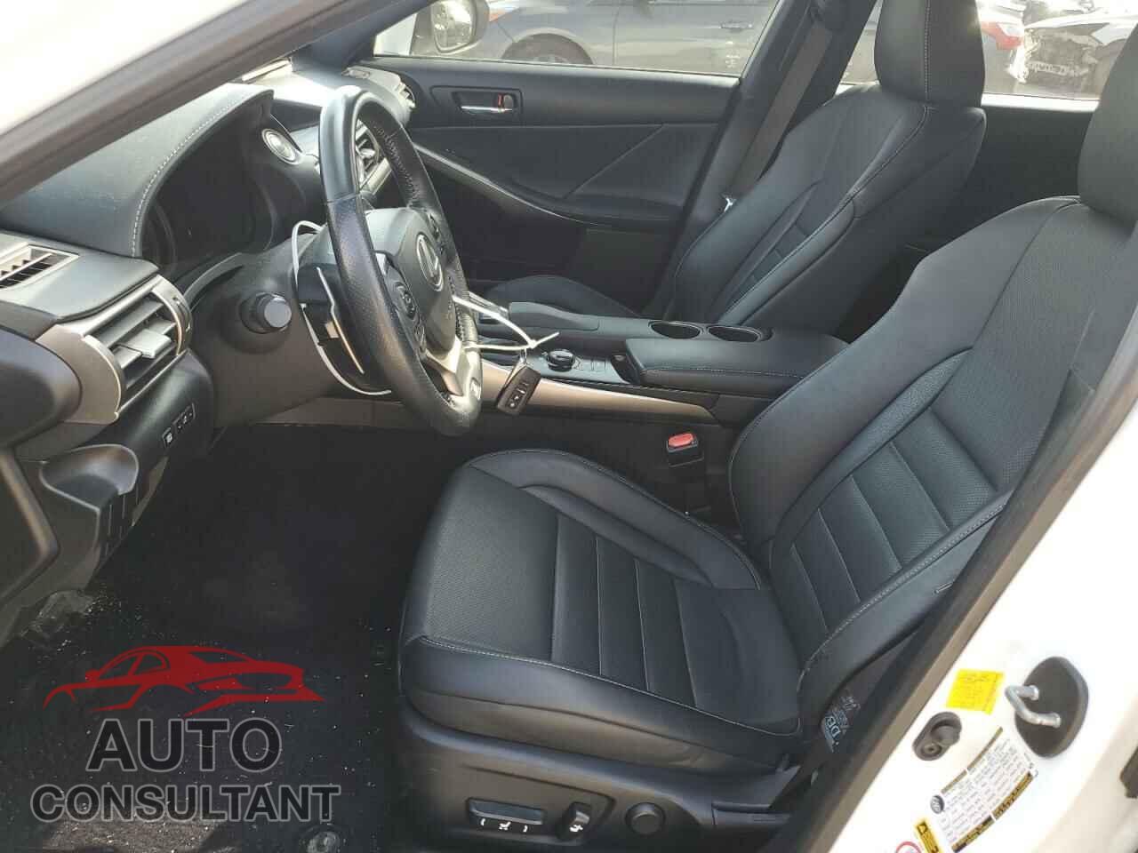 LEXUS IS 2014 - JTHCE1D25E5003811