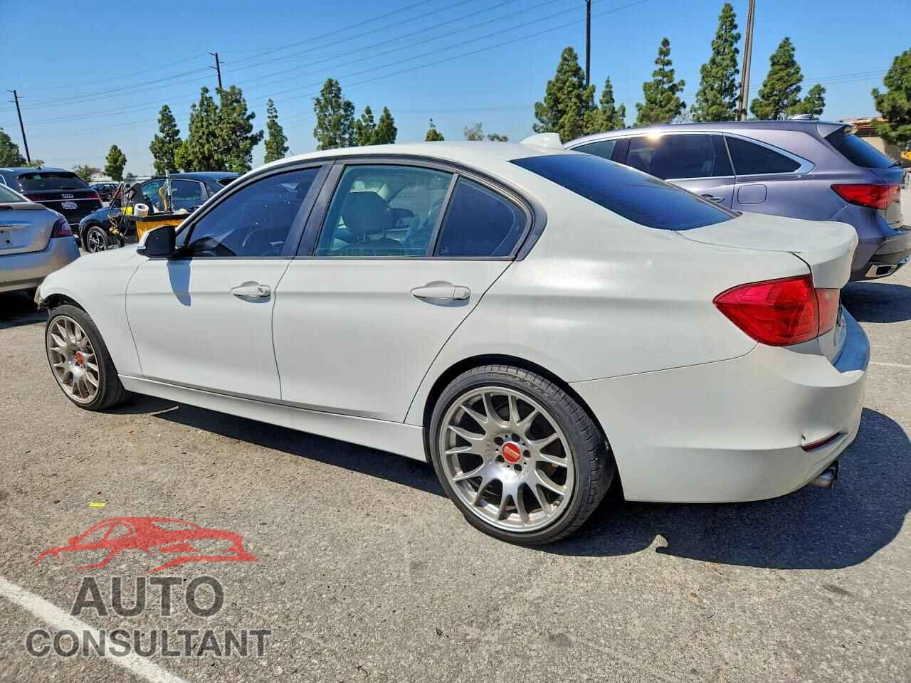 BMW 3 SERIES 2012 - WBA3A5C56CF343747