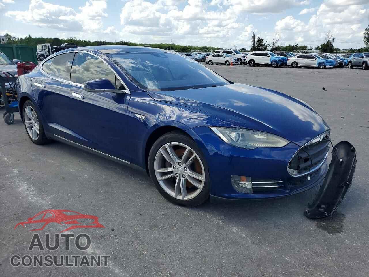TESLA MODEL S 2015 - 5YJSA1S22FF093401