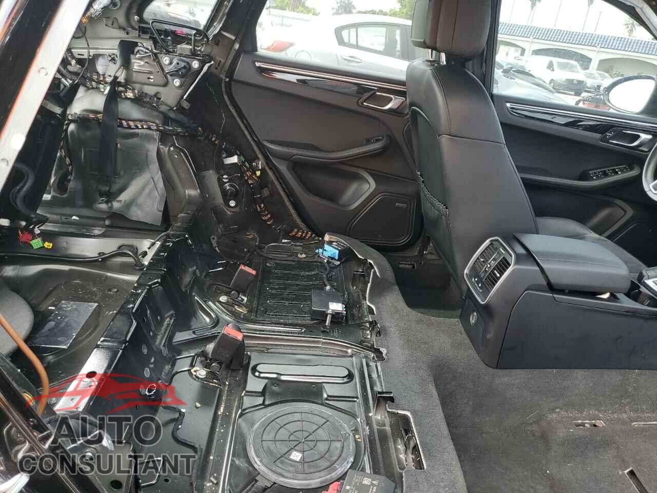 PORSCHE MACAN 2018 - WP1AA2A55JLB18261