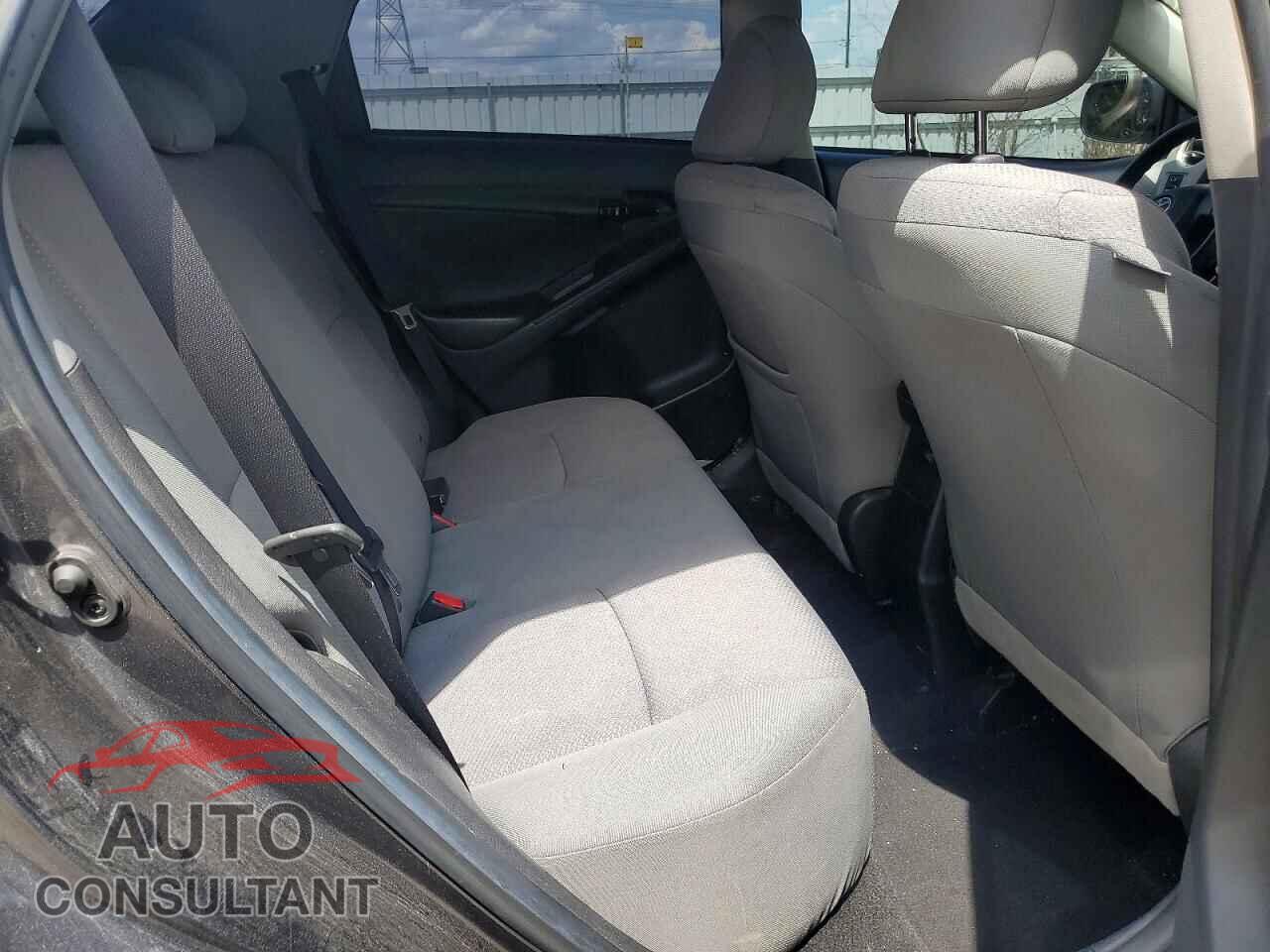TOYOTA MATRIX 2010 - 2T1KU4EEXAC468043