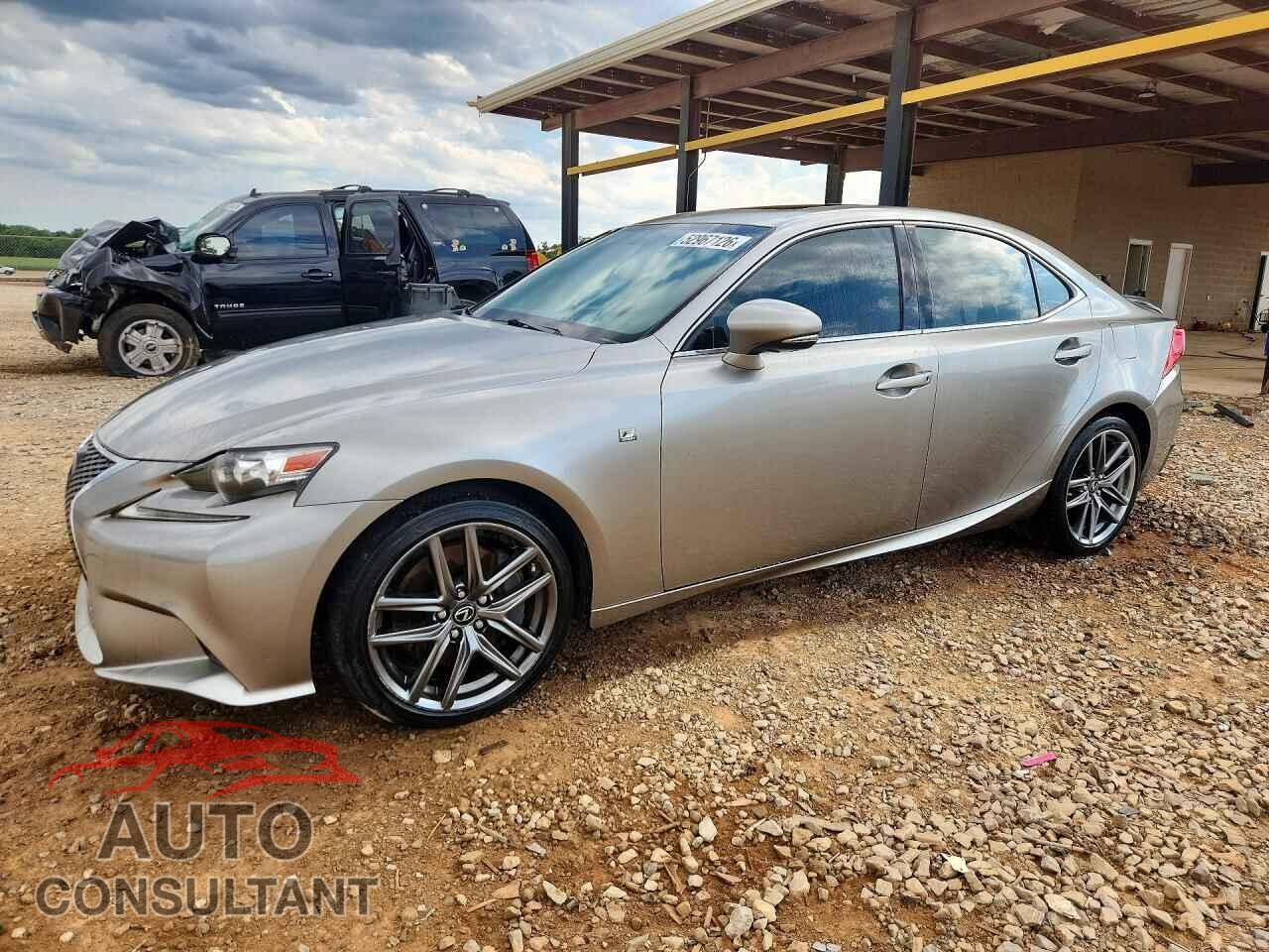 LEXUS IS 2015 - JTHBE1D23F5018420