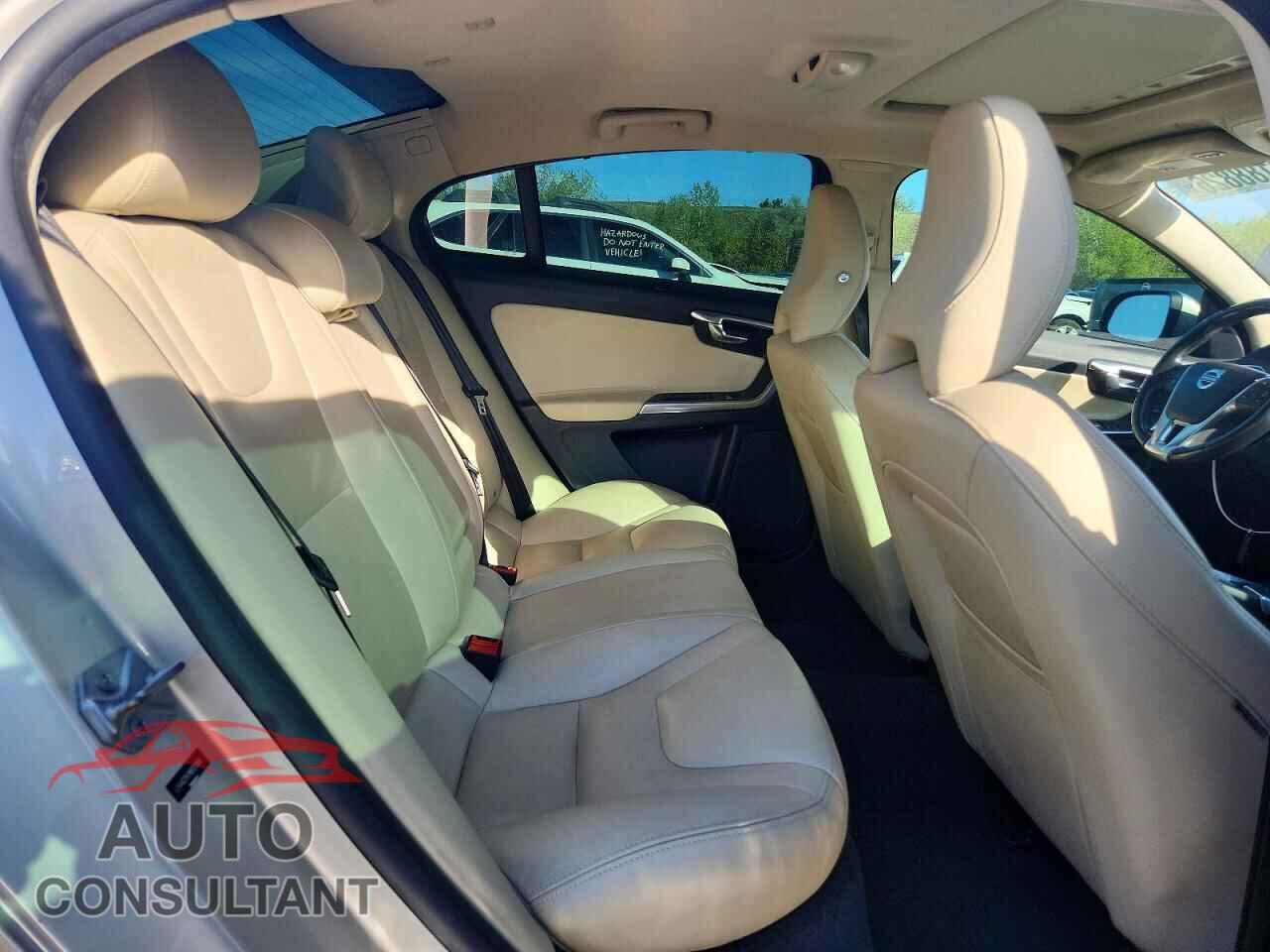 VOLVO S60 2017 - LYV402TK1HB125968