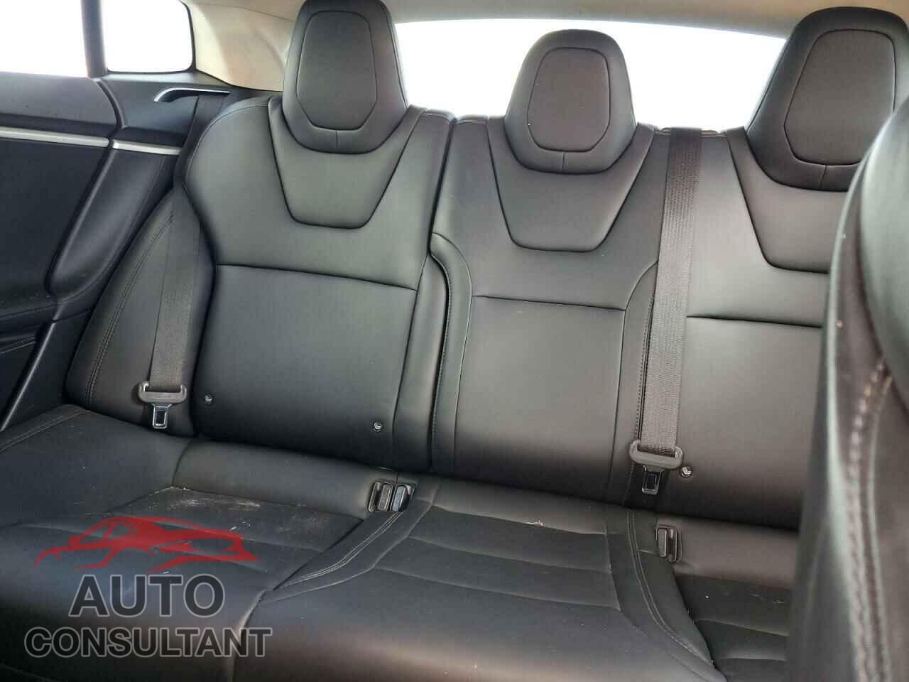TESLA MODEL S 2017 - 5YJSA1E15HF225220