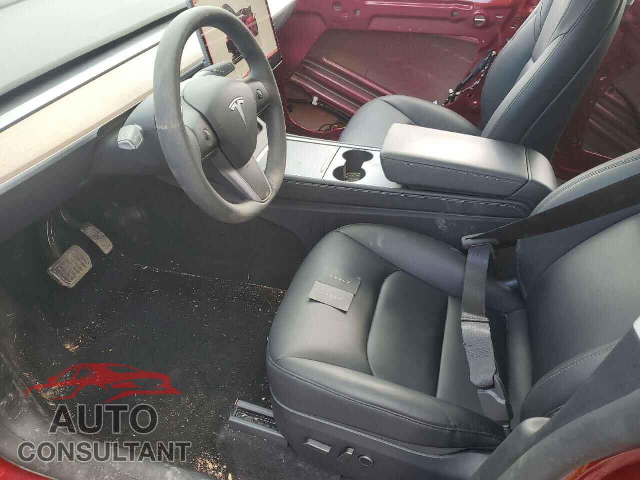 TESLA MODEL Y 2024 - 7SAYGDEE8RA302077