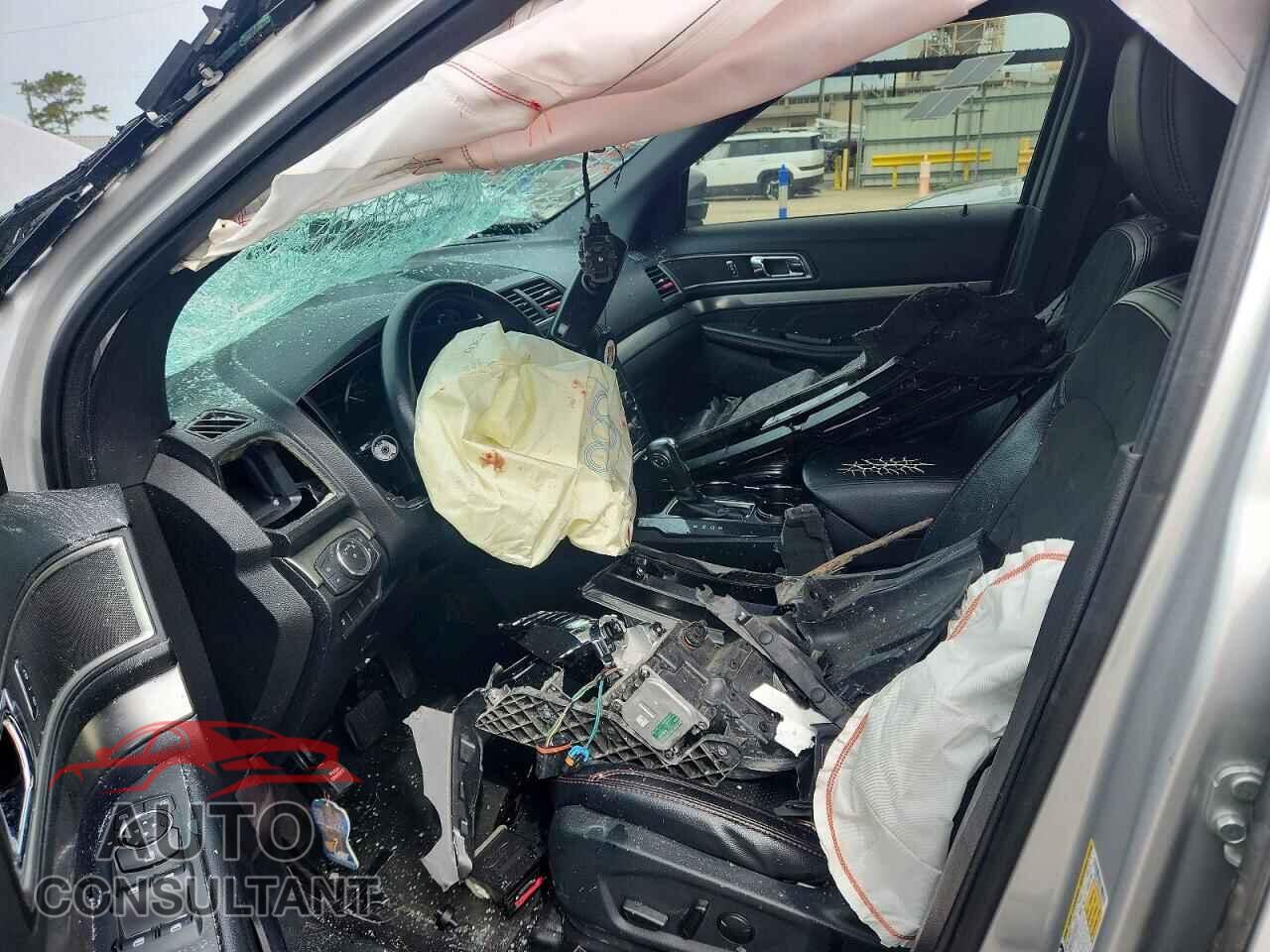 FORD EXPLORER 2019 - 1FM5K7D88KGA49221
