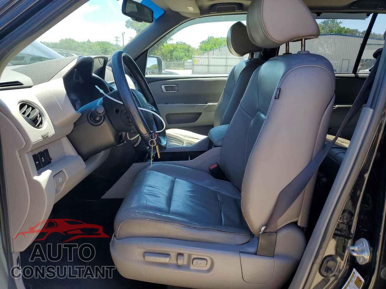 HONDA PILOT 2012 - 5FNYF4H90CB028124