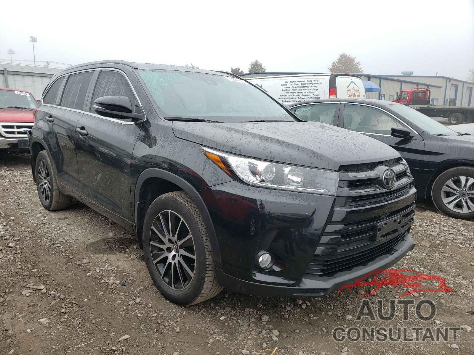 TOYOTA HIGHLANDER 2018 - 5TDJZRFH9JS810494