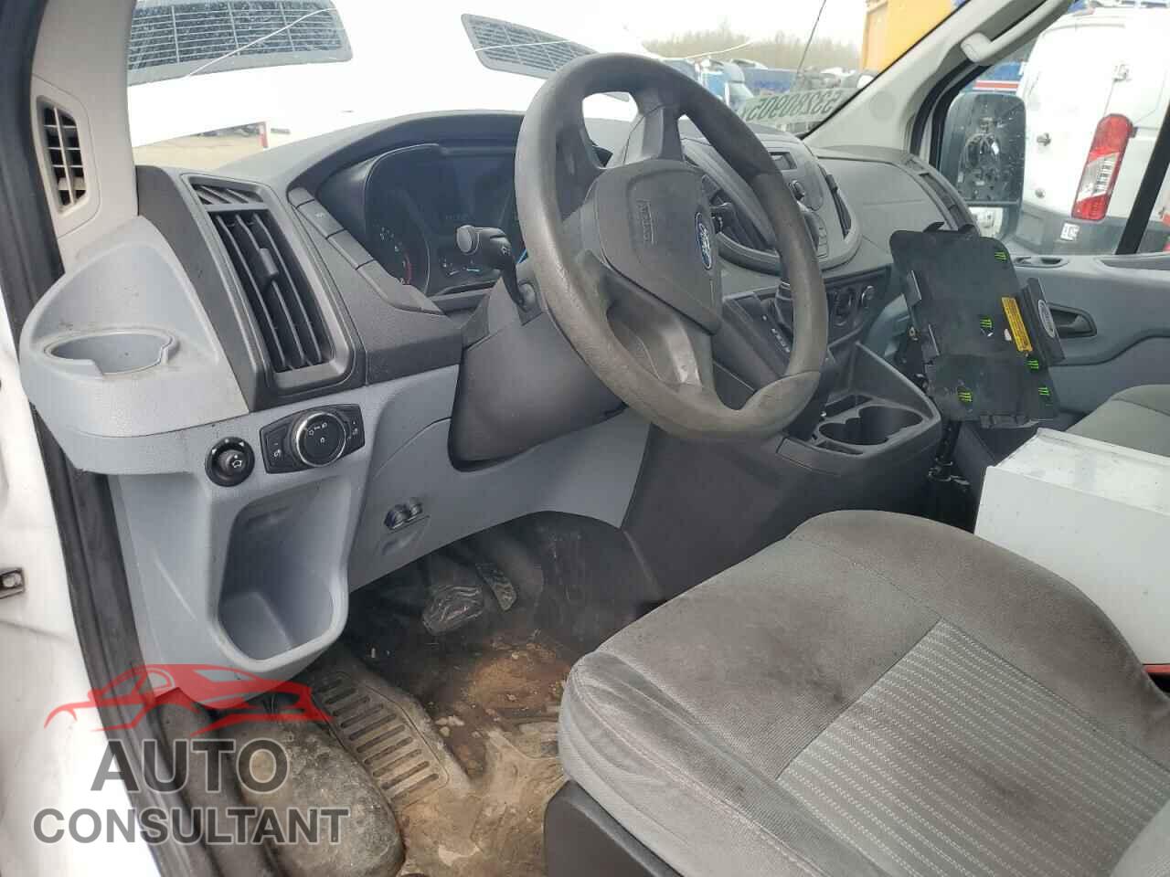 FORD TRANSIT 2015 - 1FTNE1ZM5FKA17246