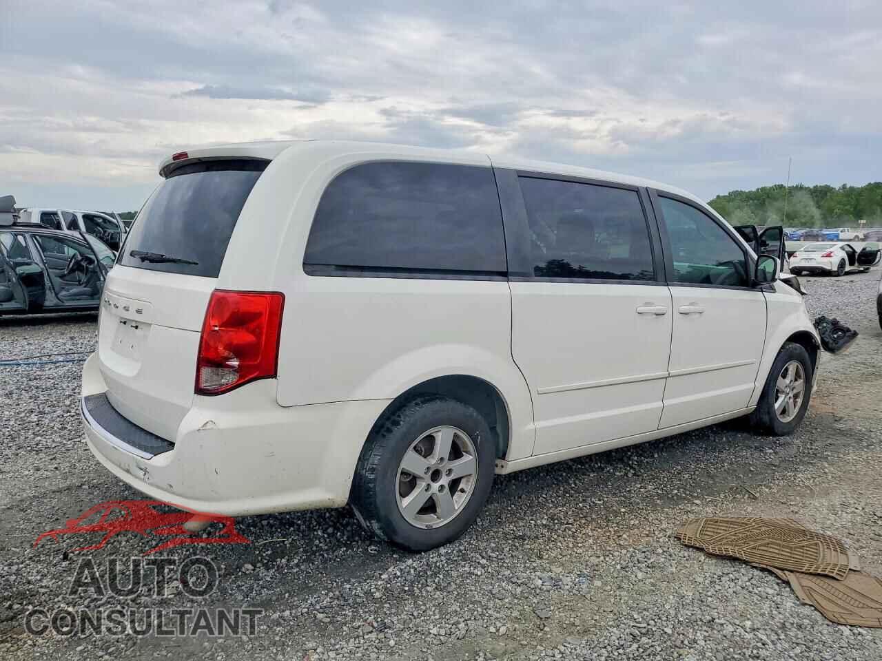 DODGE CARAVAN 2011 - 2D4RN3DG0BR711551