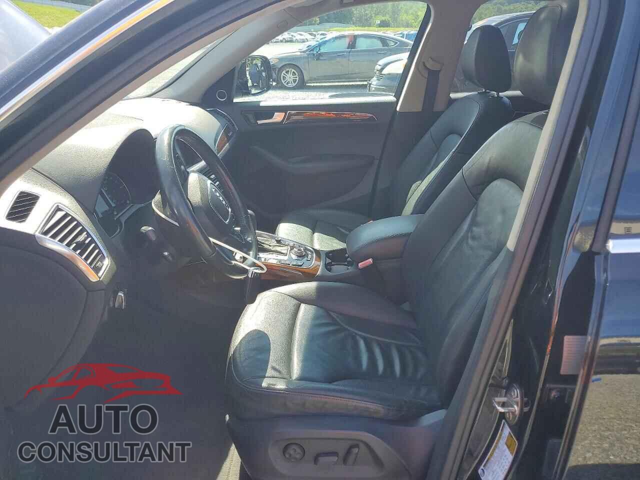 AUDI Q5 2010 - WA1VKAFP7AA010329