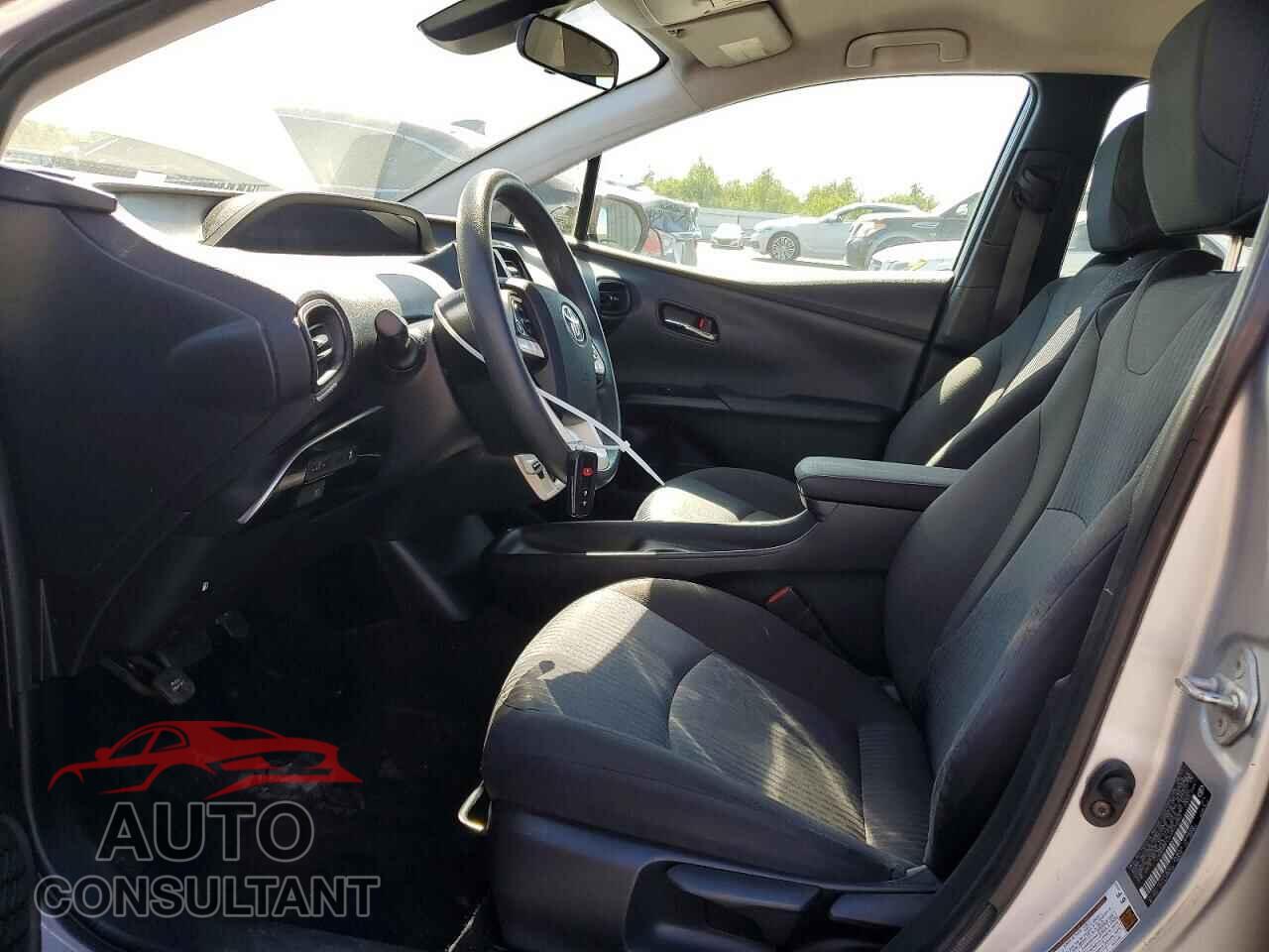 TOYOTA PRIUS 2017 - JTDKBRFUXH3044552