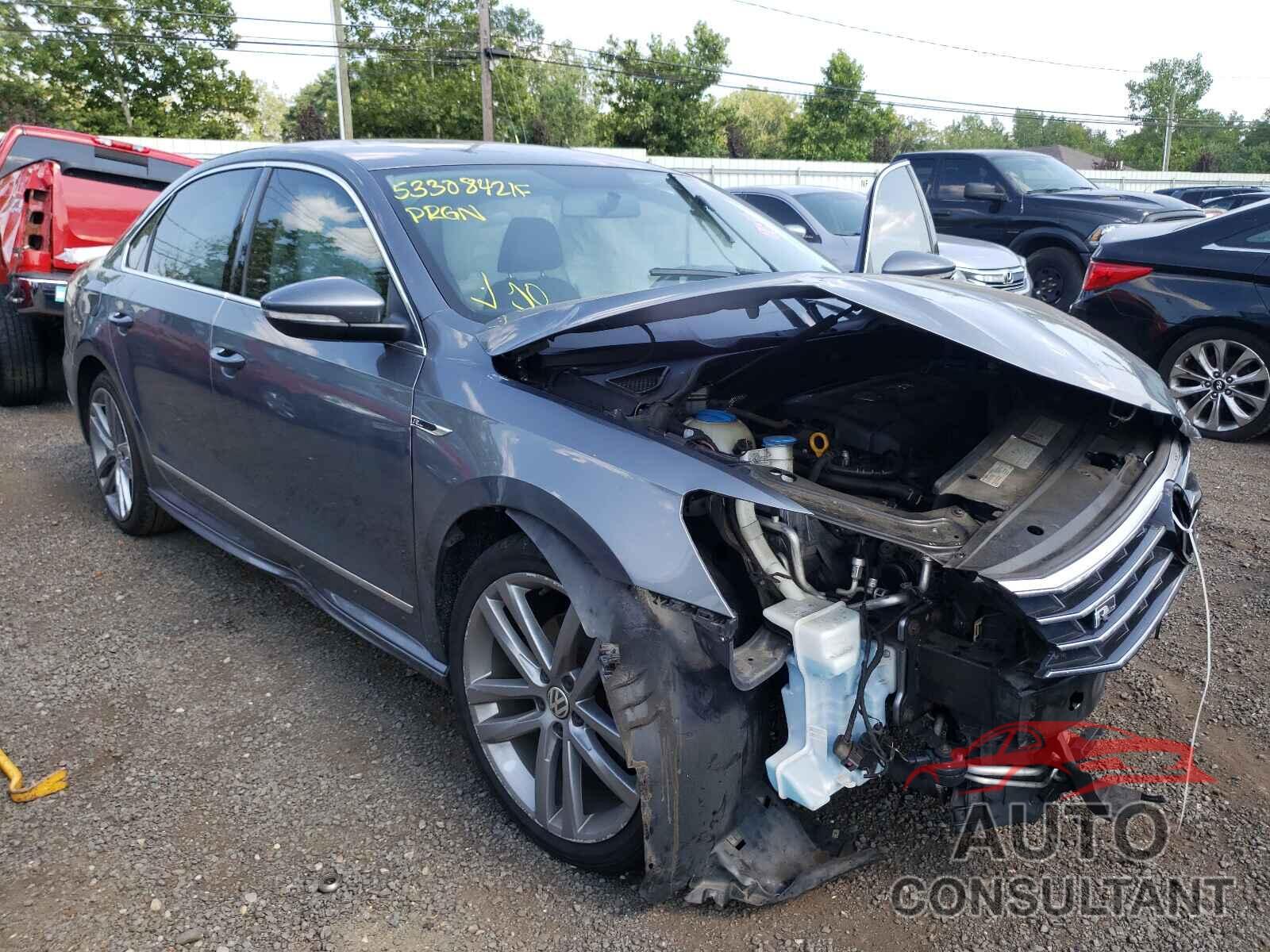 VOLKSWAGEN PASSAT 2017 - 1VWDT7A38HC045981