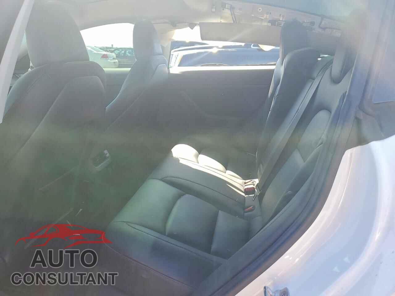 TESLA MODEL 3 2023 - 5YJ3E1EA5PF620540