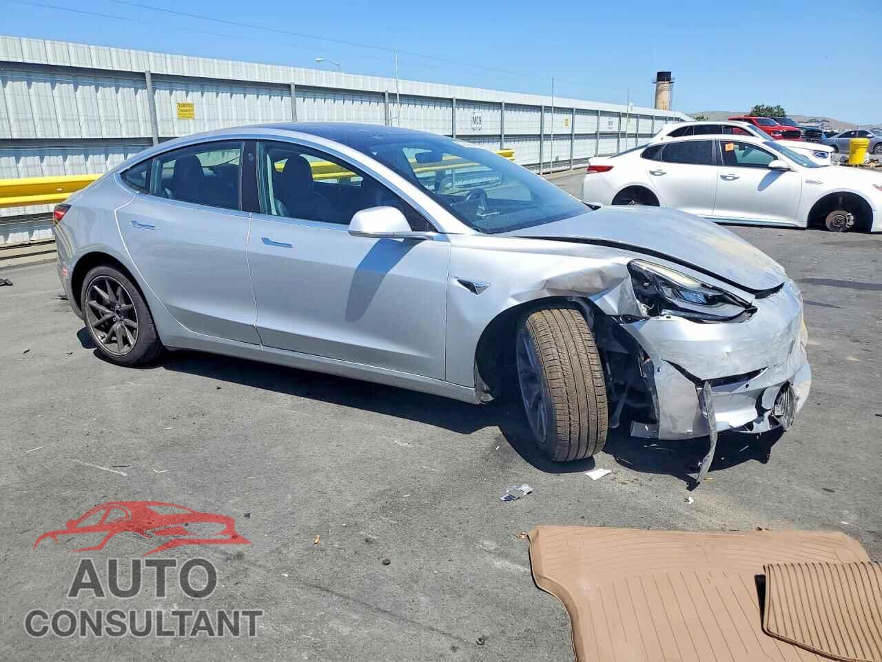 TESLA MODEL 3 2018 - 5YJ3E1EA0JF002873