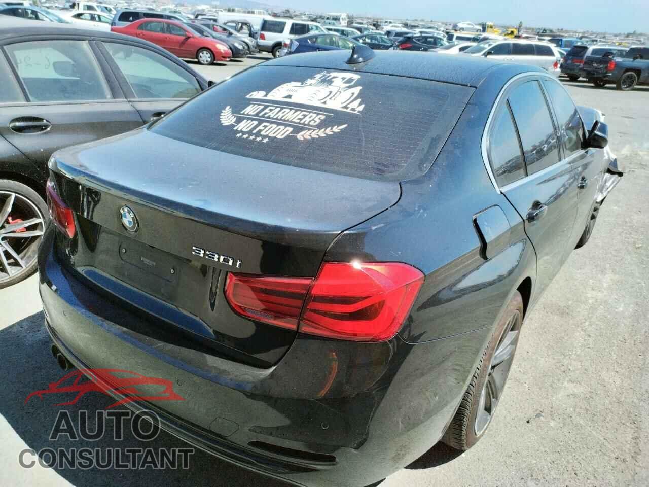 BMW 3 SERIES 2018 - WBA8B9C54JEE82954