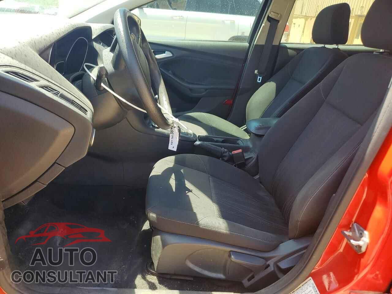 FORD FOCUS 2016 - 1FADP3F28GL393459