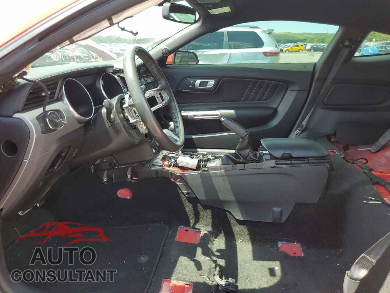 FORD MUSTANG 2018 - 1FA6P8CF3J5125640