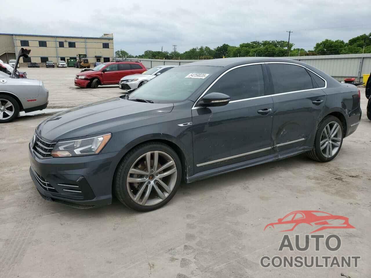 VOLKSWAGEN PASSAT 2017 - 1VWDT7A31HC061035