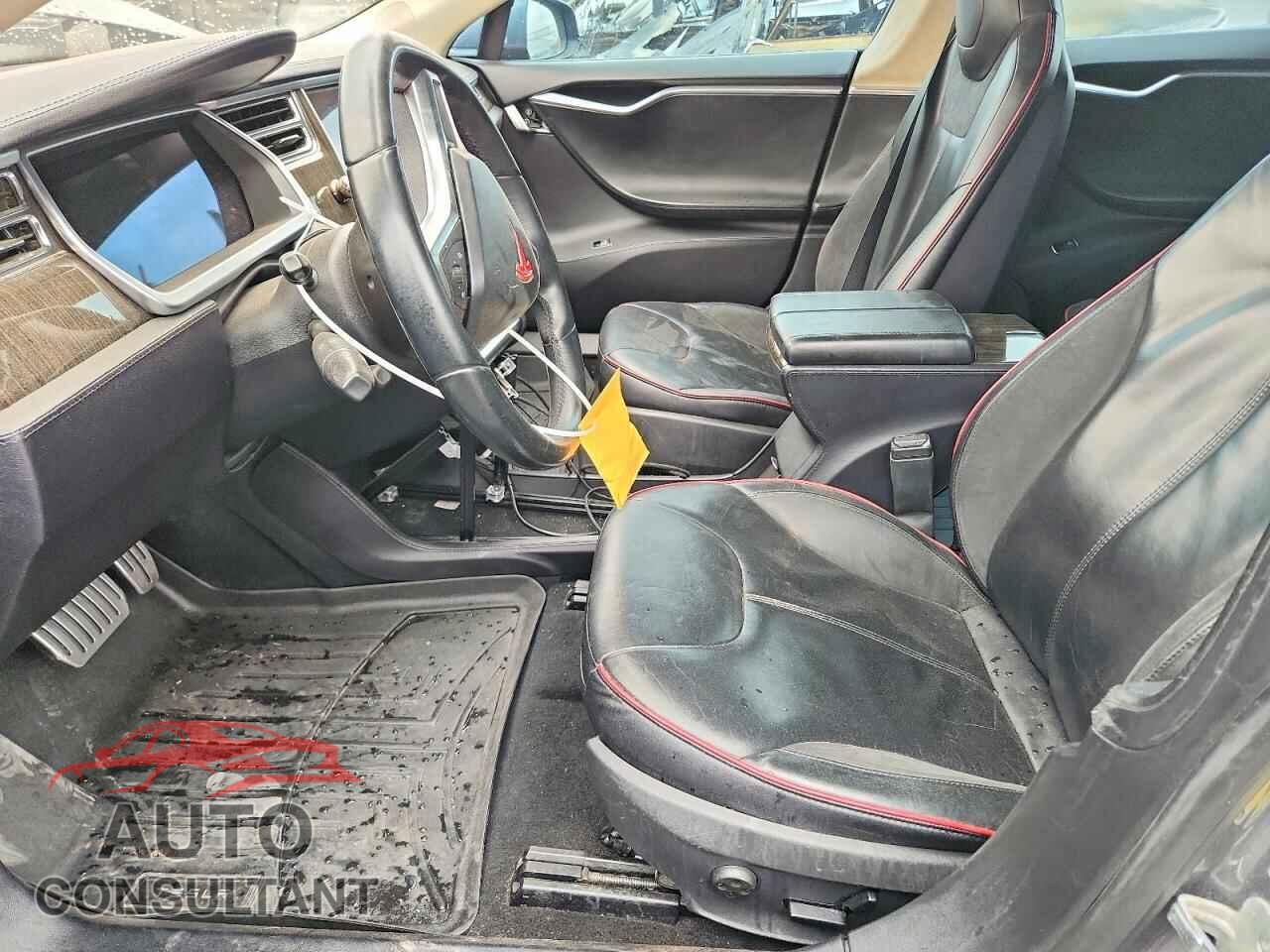 TESLA MODEL S 2013 - 5YJSA1CP6DFP06921