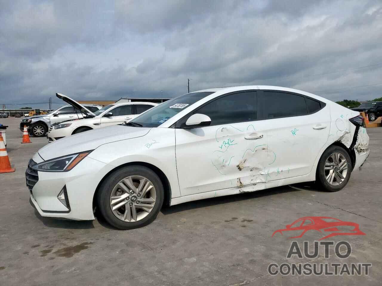 HYUNDAI ELANTRA 2019 - 5NPD84LFXKH478577