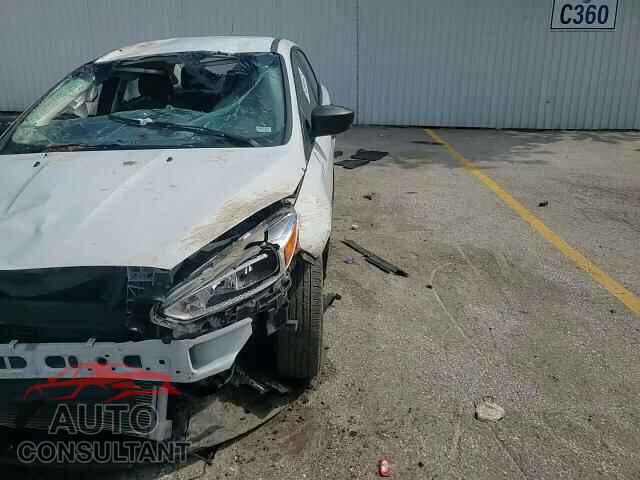 FORD FOCUS 2017 - 1FADP3E22HL314158