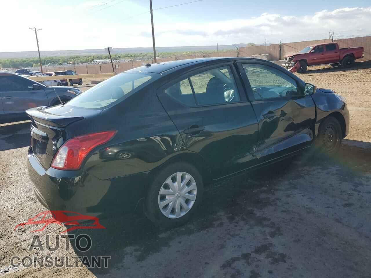 NISSAN VERSA 2017 - 3N1CN7AP9HL802132