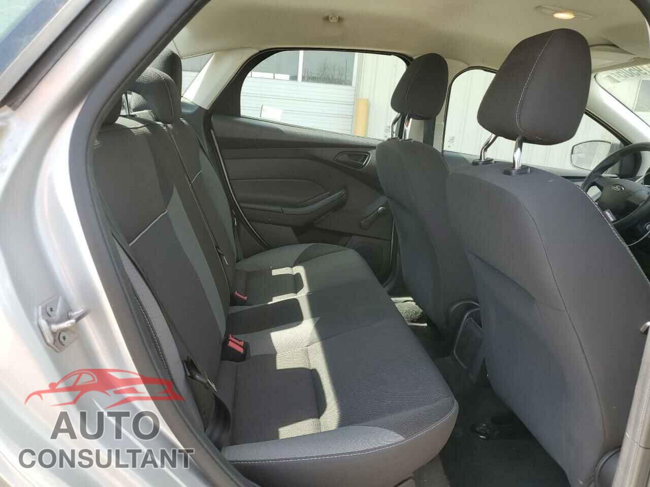 FORD FOCUS 2013 - 1FADP3E25DL159373