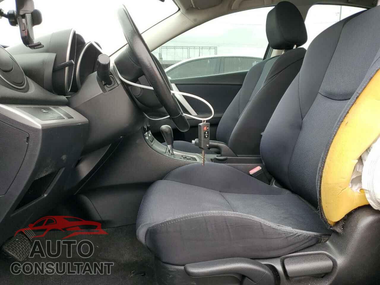 MAZDA MAZDA3 2011 - JM1BL1U66B1365574