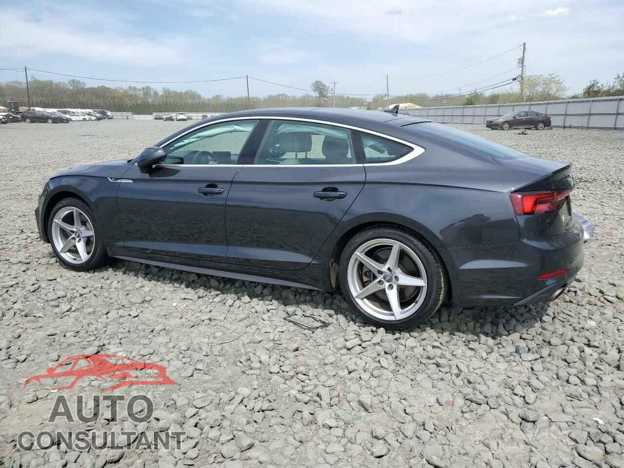 AUDI A5 2018 - WAUENCF5XJA110350