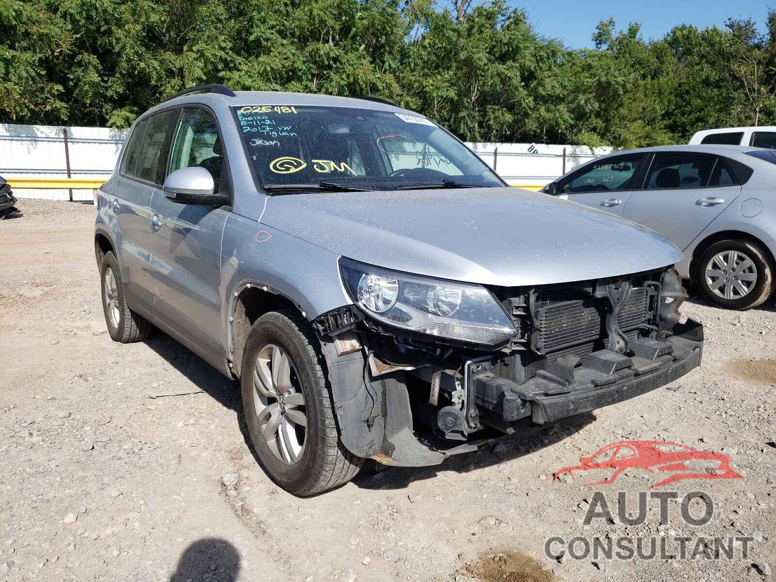 VOLKSWAGEN TIGUAN 2017 - WVGBV7AX8HK025481