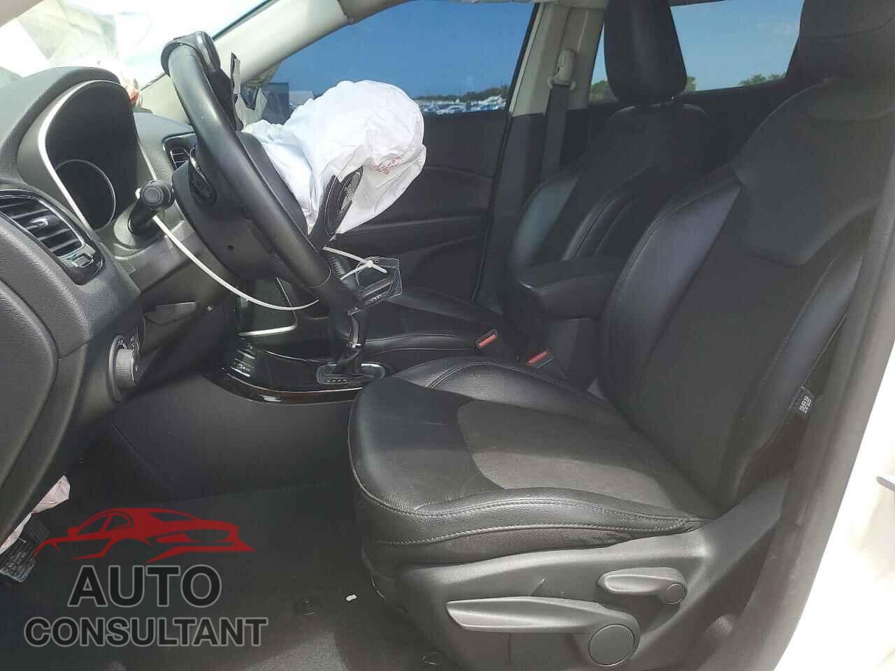 JEEP COMPASS 2020 - 3C4NJCBB3LT230187