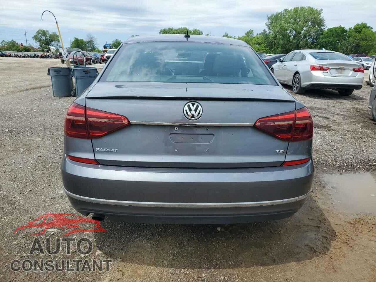 VOLKSWAGEN PASSAT 2017 - 1VWAT7A37HC077761