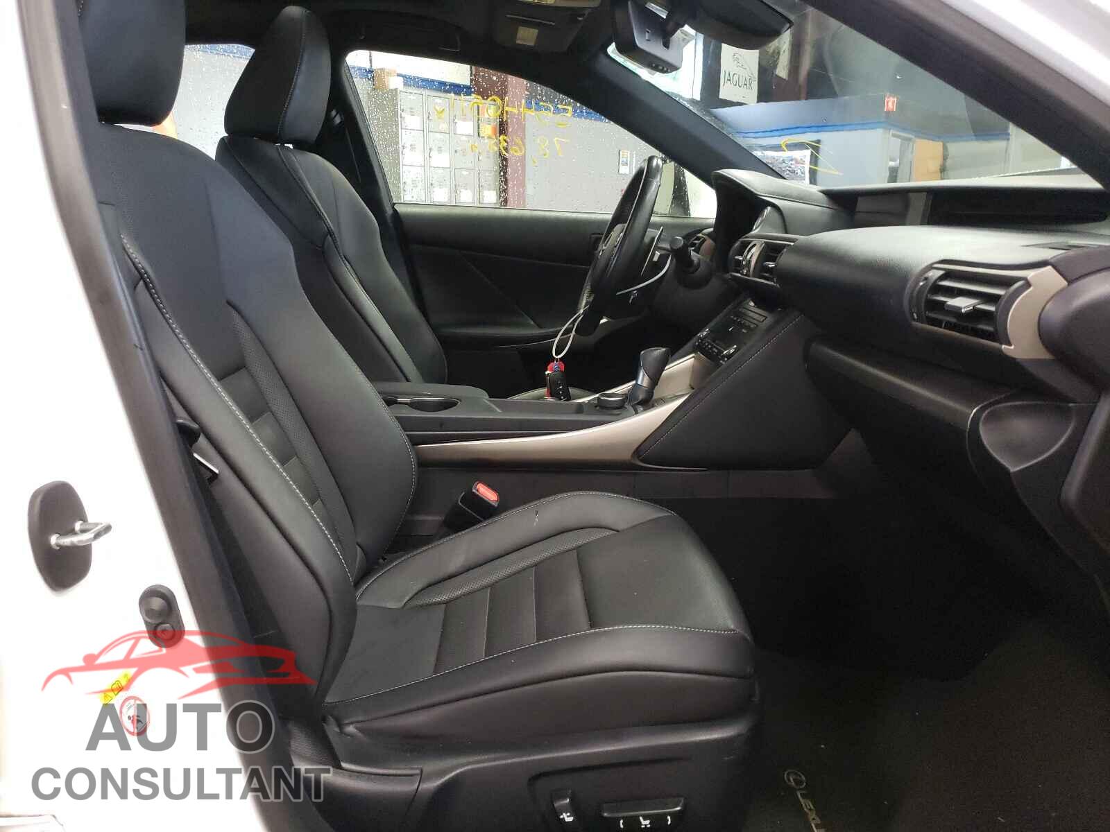 LEXUS IS 2017 - JTHBA1D27H5048129