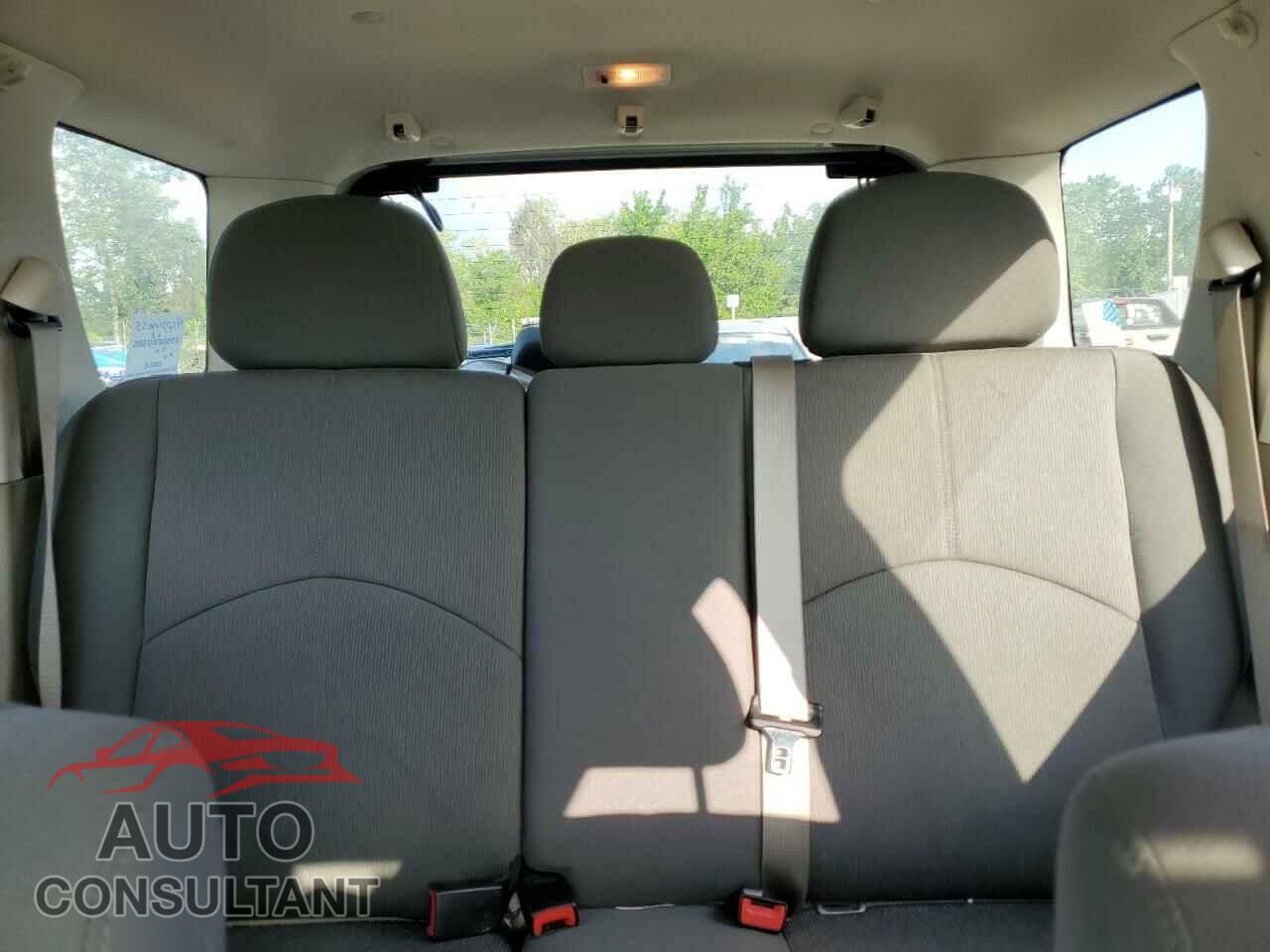 MAZDA TRIBUTE 2011 - 4F2CY0C75BKM00092