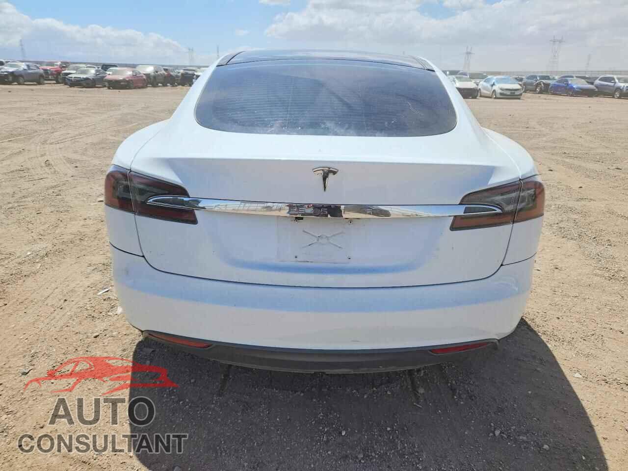TESLA MODEL S 2013 - 5YJSA1CG3DFP27497