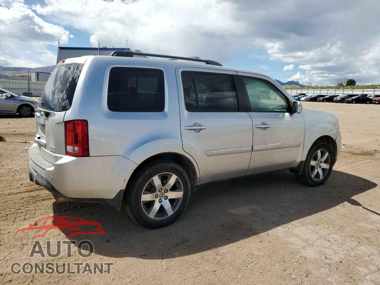 HONDA PILOT 2013 - 5FNYF4H90DB021465