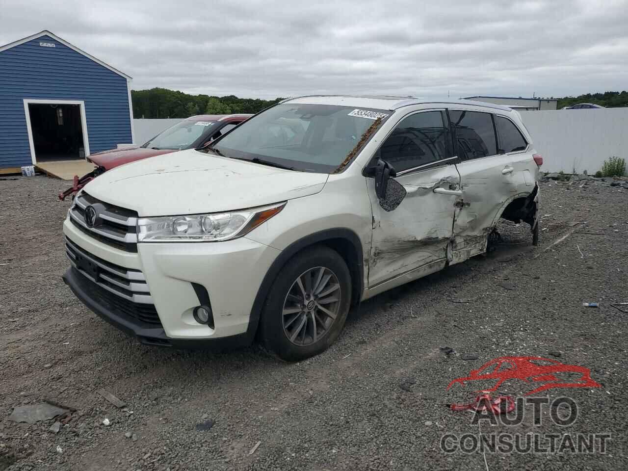 TOYOTA HIGHLANDER 2018 - 5TDJZRFH9JS888306