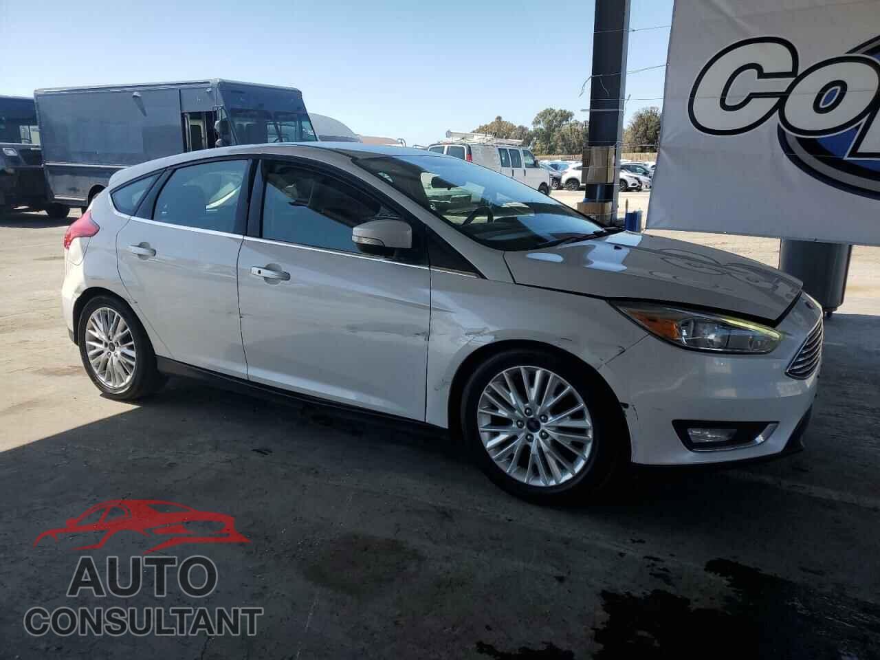 FORD FOCUS 2015 - 1FADP3N20FL361735