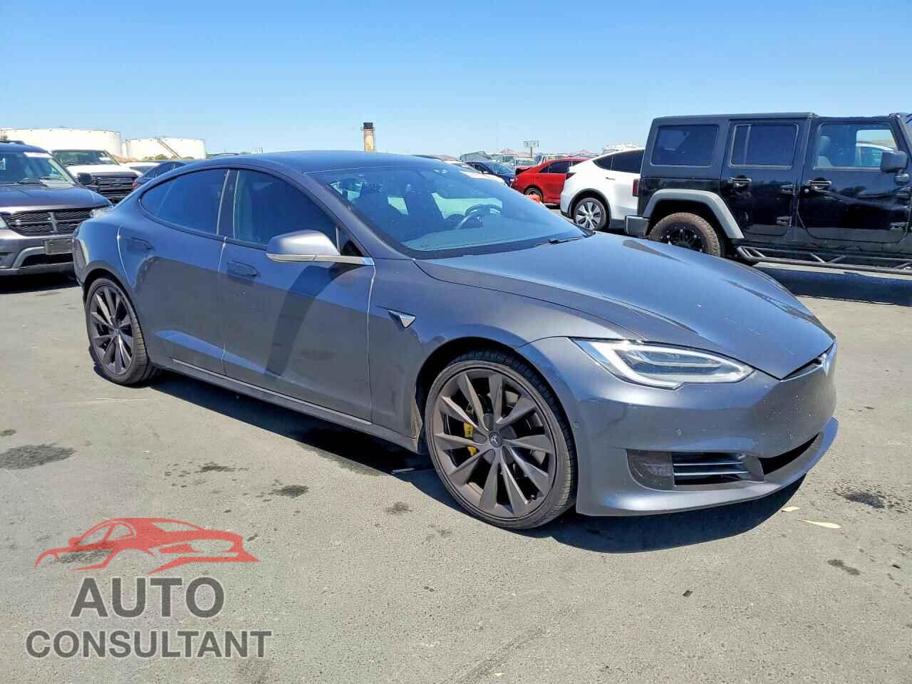TESLA MODEL S 2019 - 5YJSA1E25KF305732