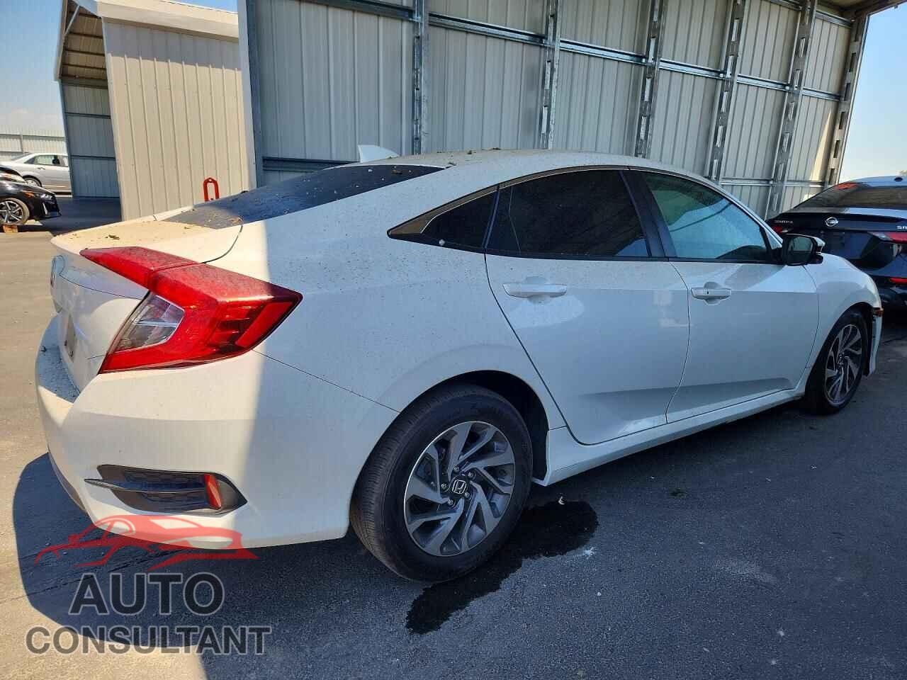 HONDA CIVIC 2017 - 19XFC2F78HE211399