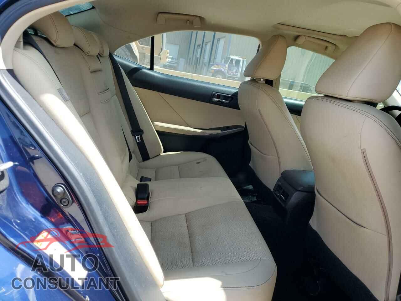 LEXUS IS 2014 - JTHBE1D24E5013032
