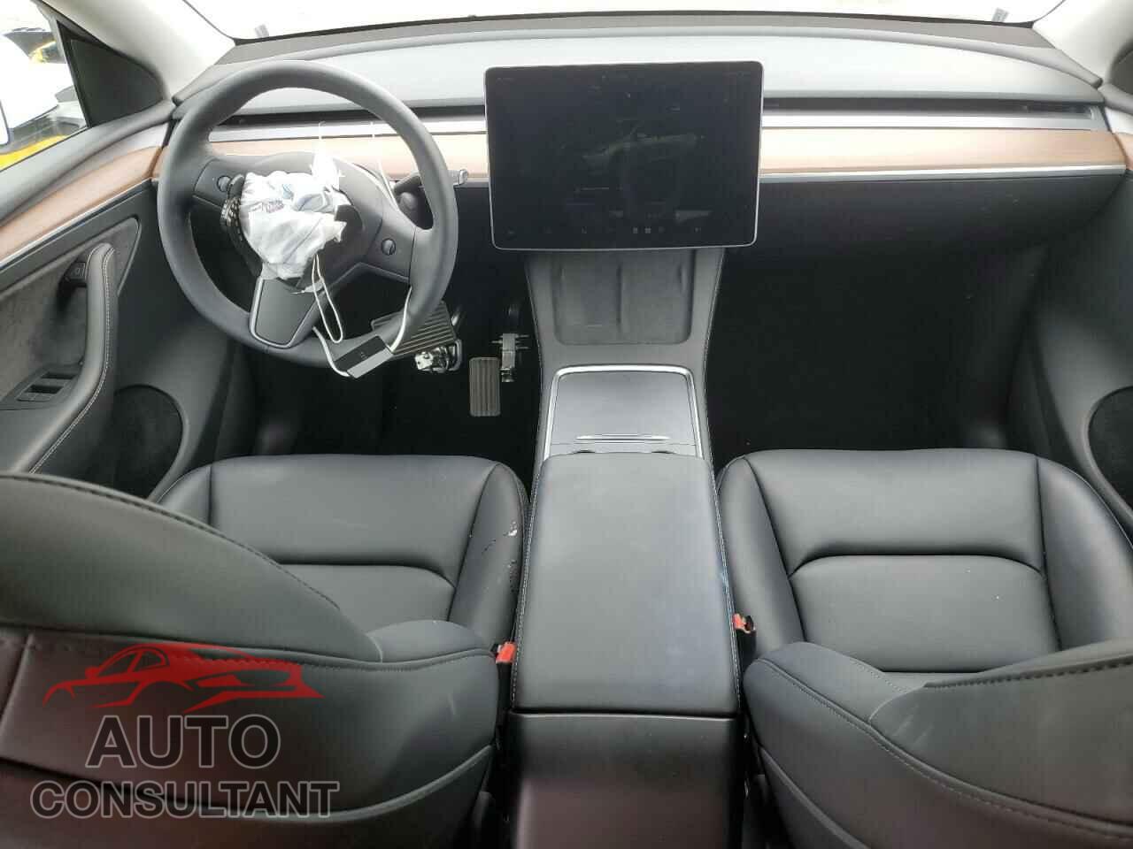 TESLA MODEL Y 2024 - 7SAYGDEDXRF104806