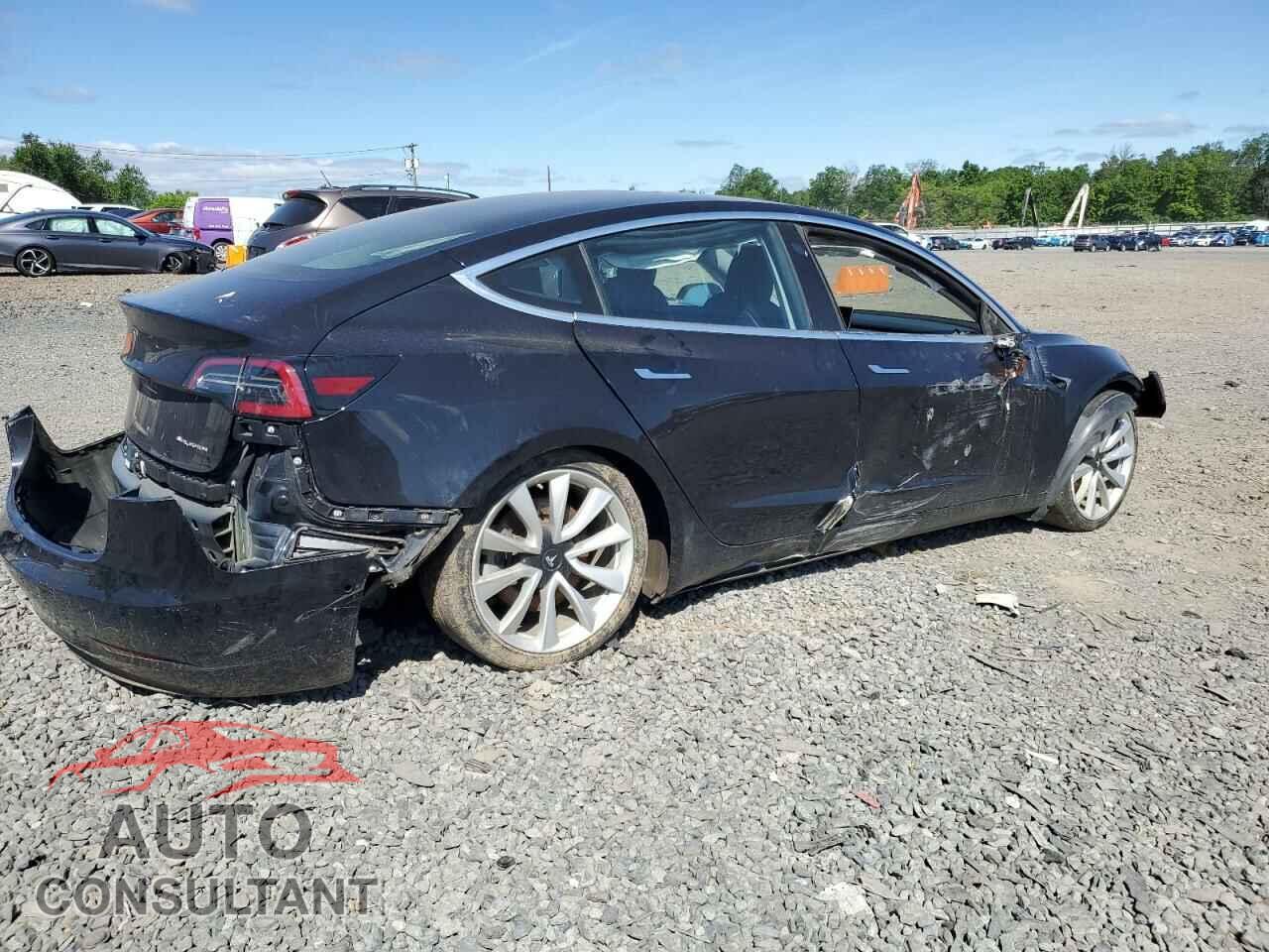 TESLA MODEL 3 2018 - 5YJ3E1EBXJF090582