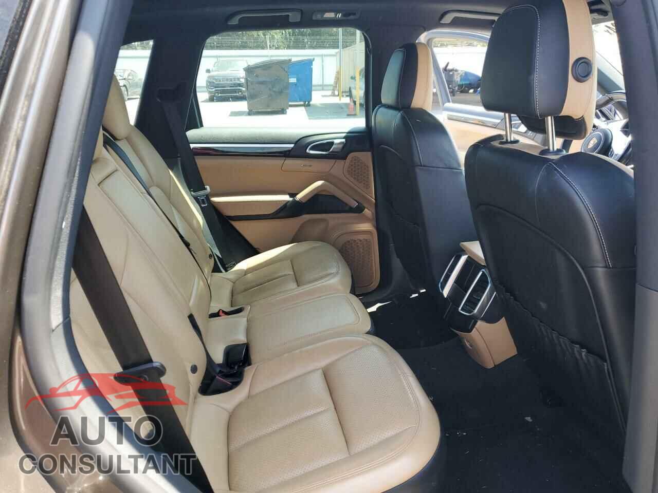 PORSCHE CAYENNE 2016 - WP1AA2A20GLA04926
