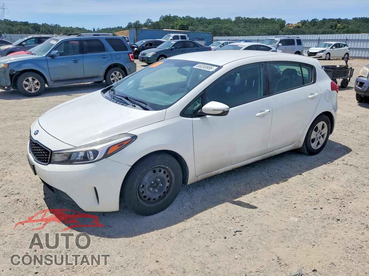KIA FORTE 2017 - KNAFK5A84H5693947
