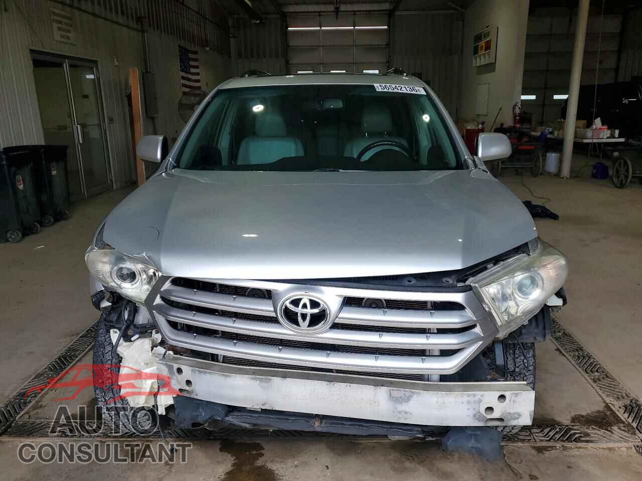 TOYOTA HIGHLANDER 2011 - 5TDBK3EH1BS068732
